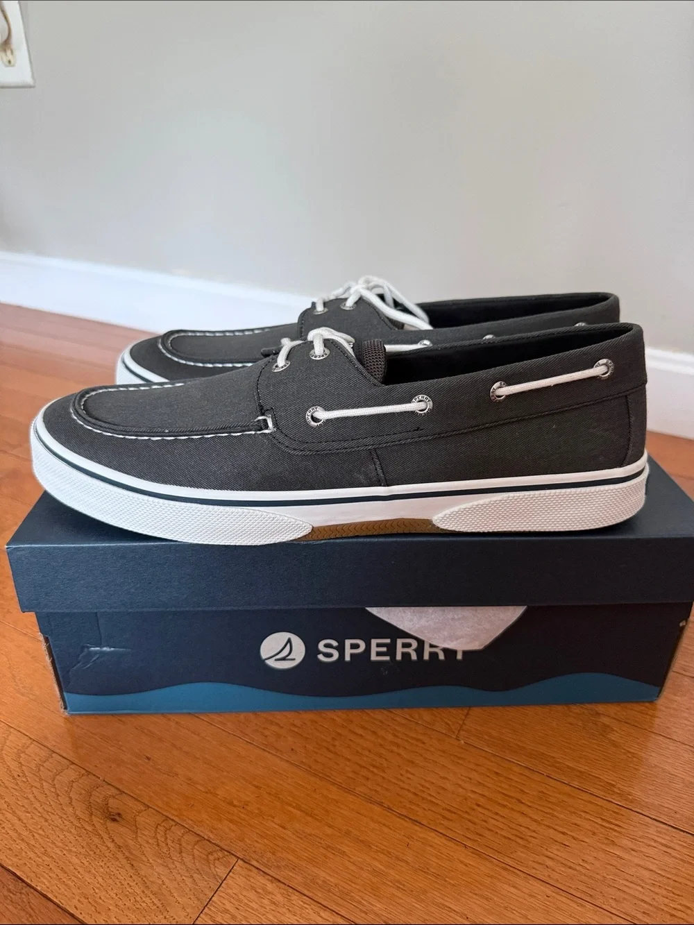 Sperry casual deck